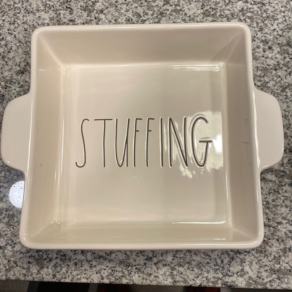 Rae Dunn casserole dish